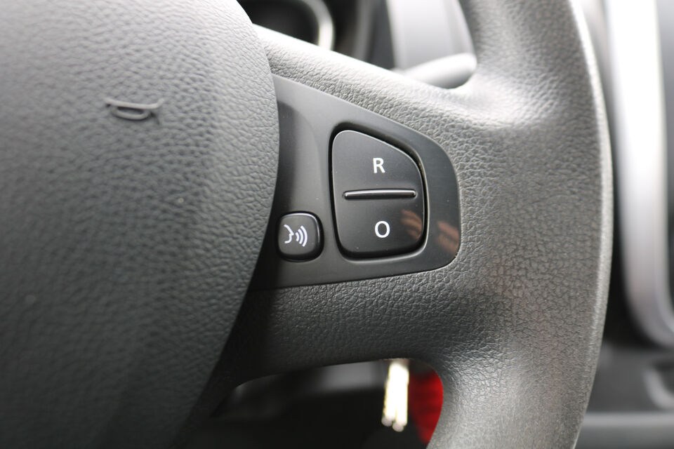 Renault Trafic 2.0 dCi 145pk L2 H1 Airco Imperiaal Trekhaak