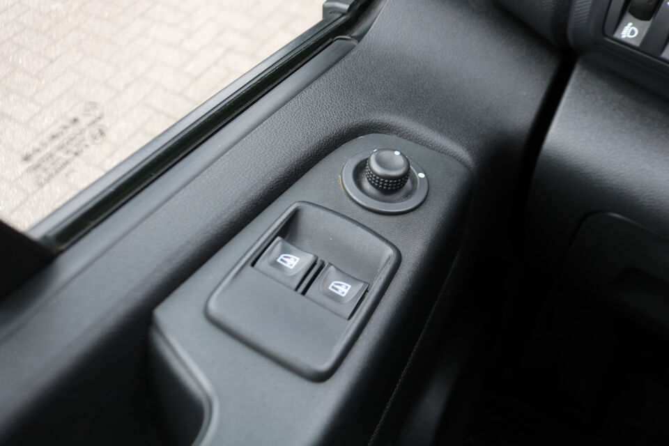 Renault Trafic 2.0 dCi 145pk L2 H1 Airco Imperiaal Trekhaak