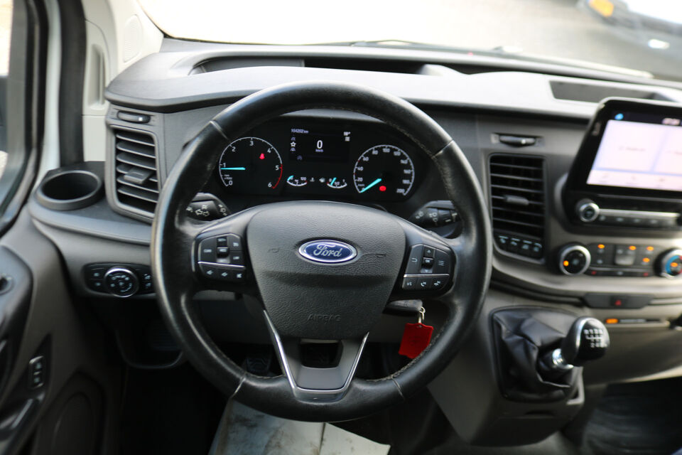 Ford Transit Custom 2.0 TDci 130pk L2 H1 Airco 2.8T Trekhaak