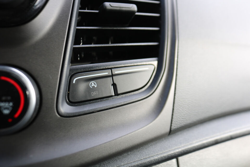 Ford Transit Custom 2.0 TDci 130pk L2 H1 Airco 2.8T Trekhaak