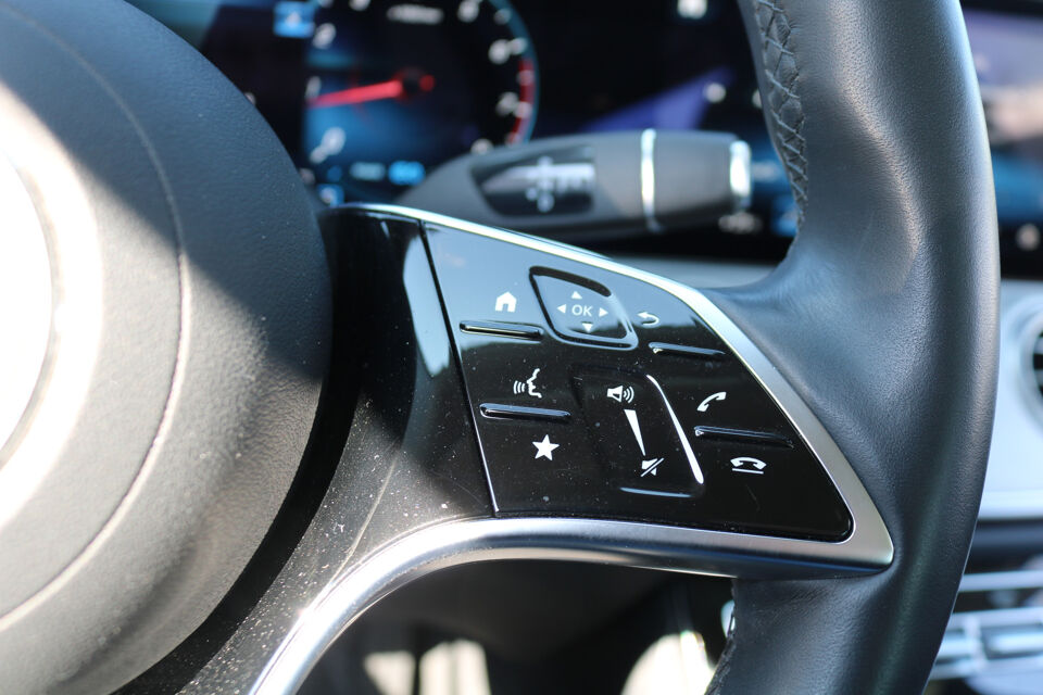 Mercedes-Benz E200T Glaswagen 3-deurs Begrafeniswagen (nieuwe ombouw)