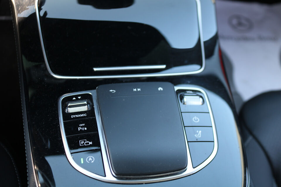 Mercedes-Benz E200T Glaswagen 3-deurs Begrafeniswagen (nieuwe ombouw)