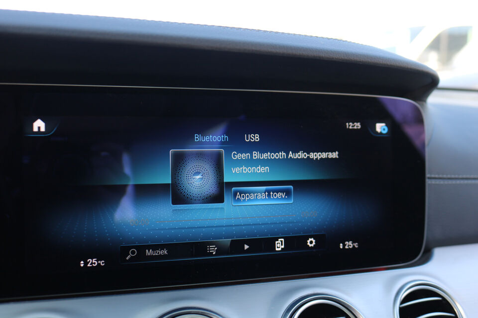 Mercedes-Benz E200T Glaswagen 3-deurs Begrafeniswagen (nieuwe ombouw)