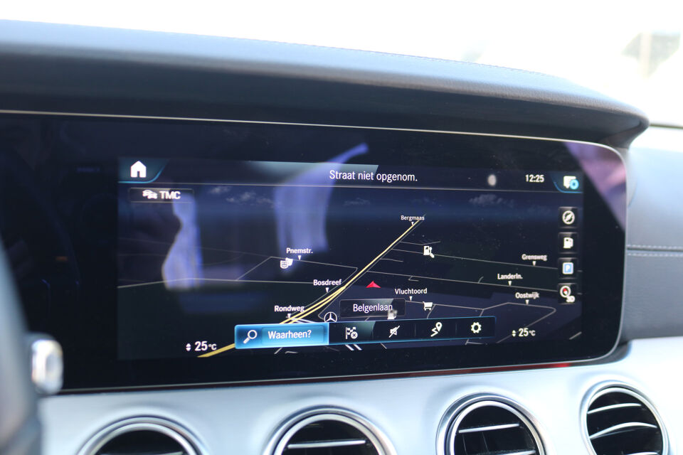 Mercedes-Benz E200T Glaswagen 3-deurs Begrafeniswagen (nieuwe ombouw)