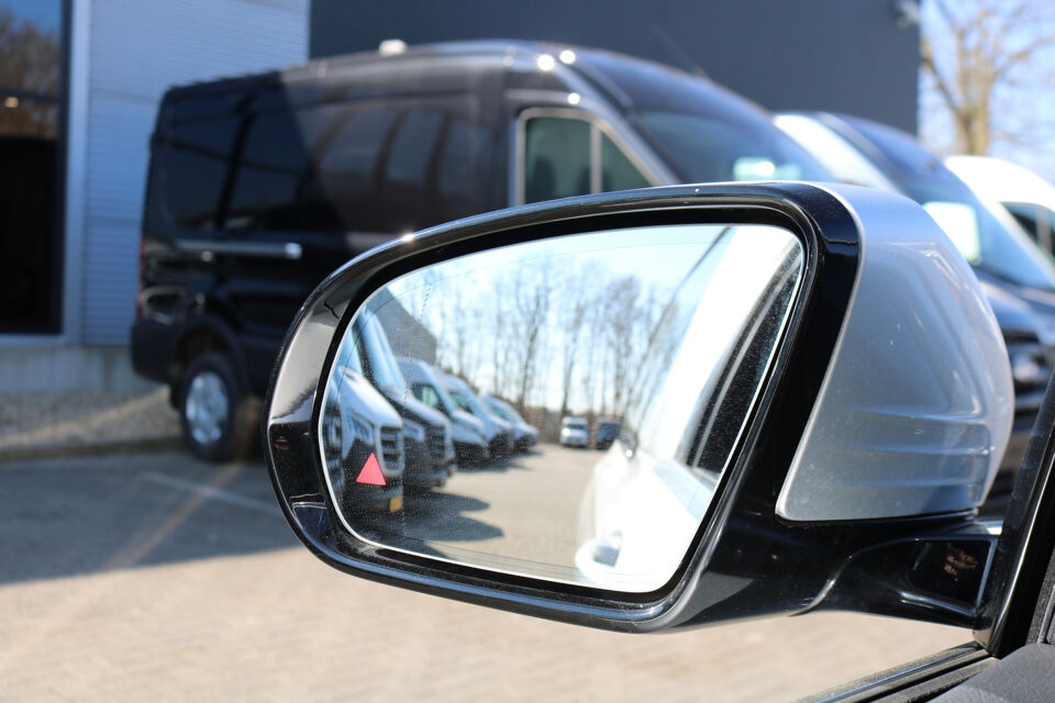 Mercedes-Benz E200T Glaswagen 3-deurs Begrafeniswagen (nieuwe ombouw)