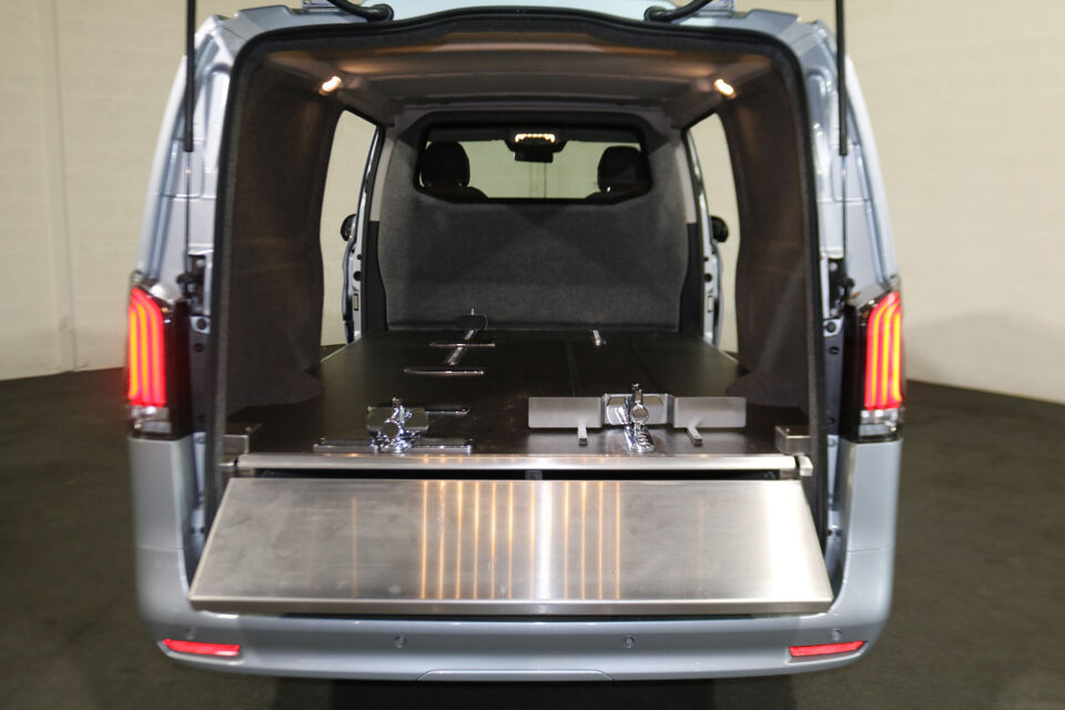 Mercedes-Benz Vito 114 CDI XL Overbrengvoertuig 1x Kist 1x Brancard