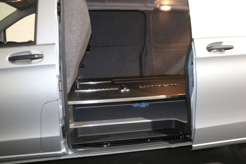 Mercedes-Benz Vito 114 CDI XL Overbrengvoertuig 1x Kist 1x Brancard