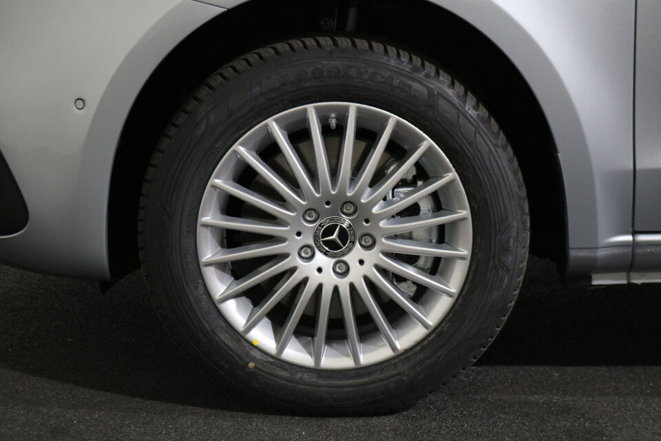Mercedes-Benz Vito 114 CDI XL Overbrengvoertuig 1x Kist 1x Brancard