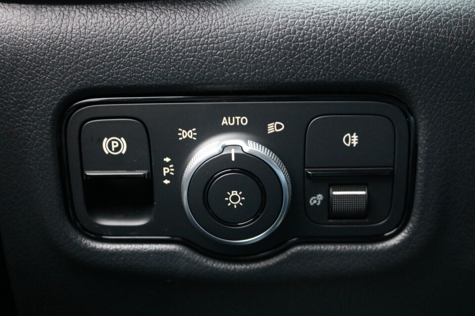 Mercedes-Benz Vito 114 CDI XL Overbrengvoertuig 1x Kist 1x Brancard