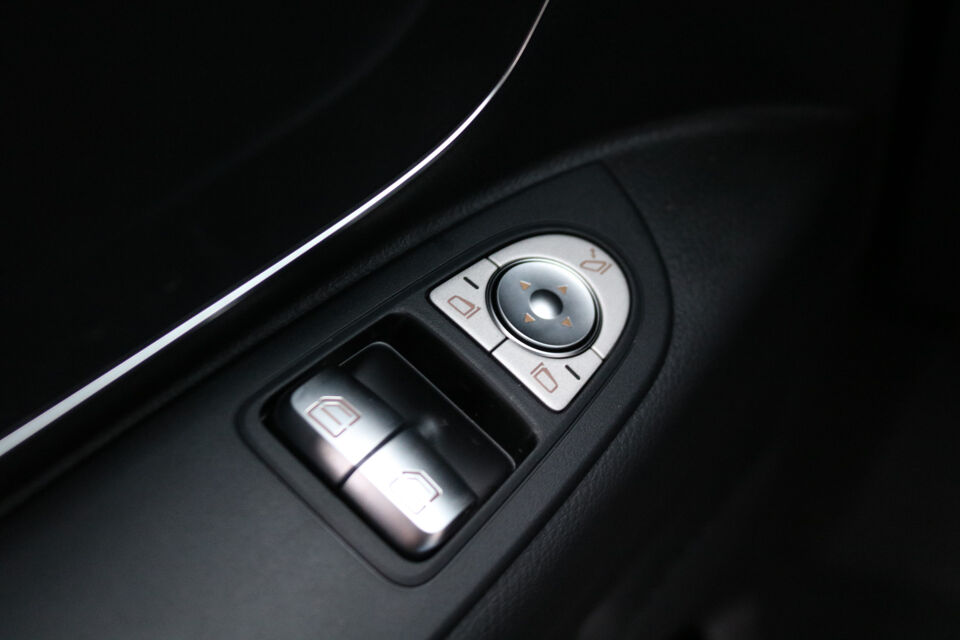 Mercedes-Benz Vito 114 CDI XL Overbrengvoertuig 1x Kist 1x Brancard
