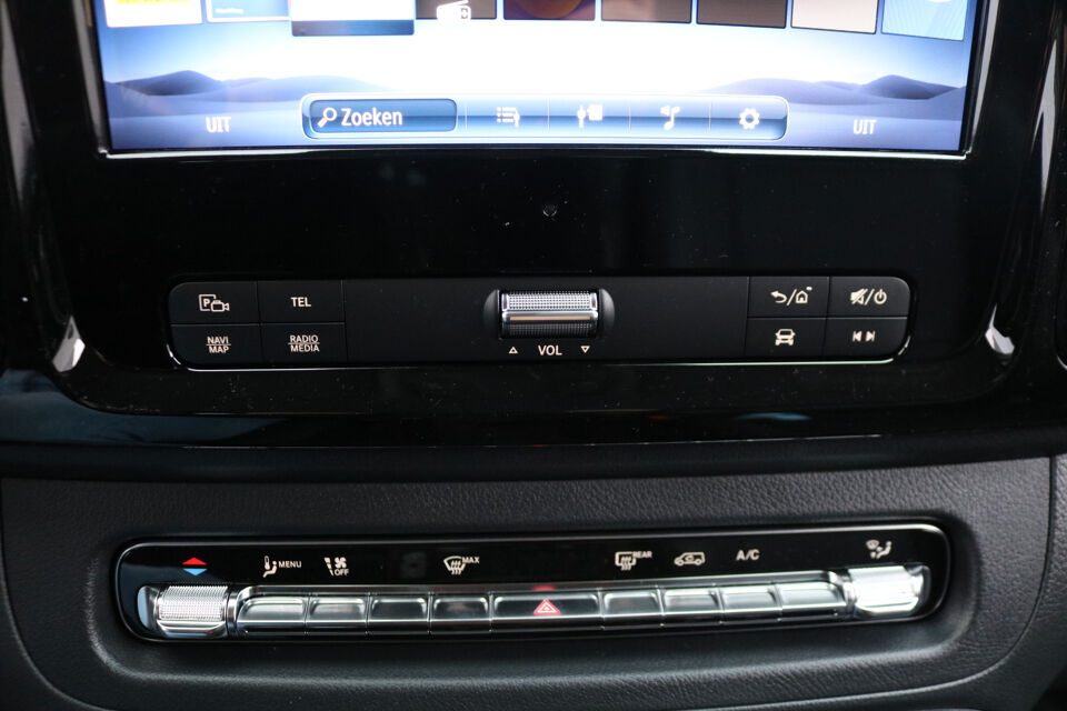 Mercedes-Benz Vito 114 CDI XL Overbrengvoertuig 1x Kist 1x Brancard