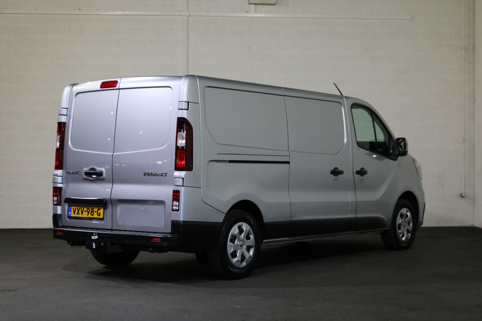 Renault Trafic 2.0 dCi 150pk L2 H1 Automaat Airco Navigatie Camera 2x Schuifdeur