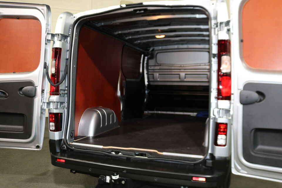 Renault Trafic 2.0 dCi 150pk L2 H1 Automaat Airco Navigatie Camera 2x Schuifdeur