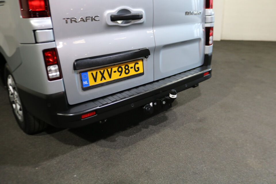 Renault Trafic 2.0 dCi 150pk L2 H1 Automaat Airco Navigatie Camera 2x Schuifdeur