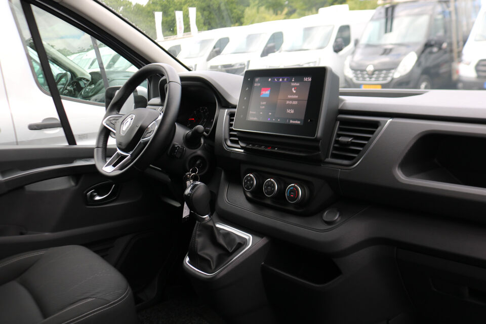Renault Trafic 2.0 dCi 150pk L2 H1 Automaat Airco Navigatie Camera 2x Schuifdeur