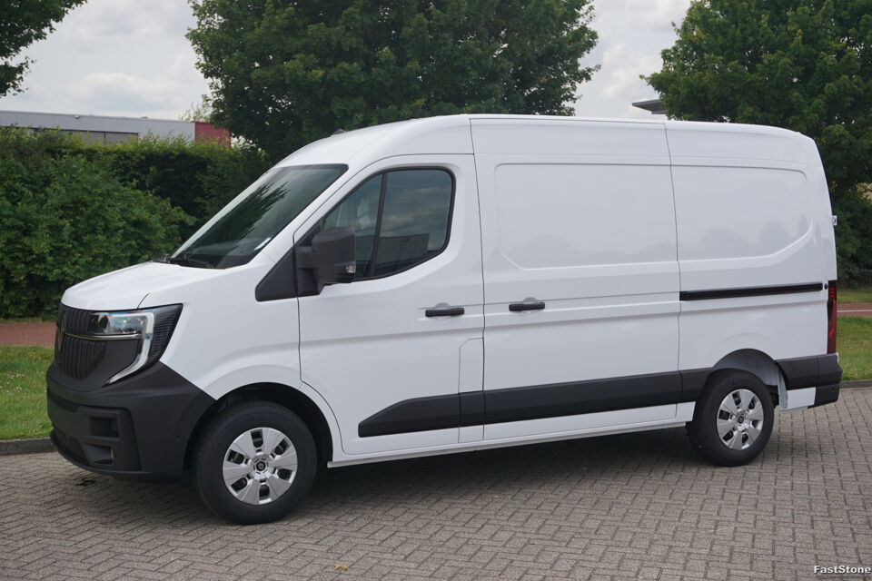 Renault Master T35 150PK Extra L2H2 BPM VRIJ!!