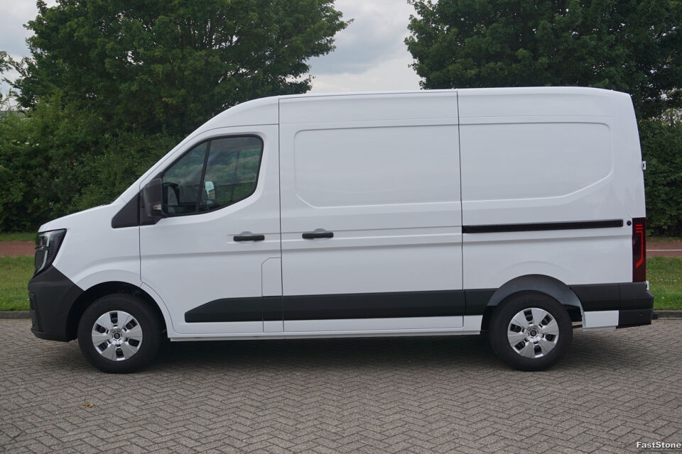 Renault Master T35 150PK Extra L2H2 BPM VRIJ!!