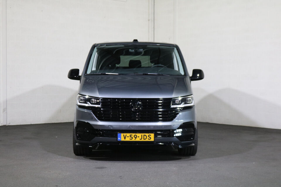 VW-Bedrijfswagens Transporter 2.0 TDI L2 H1 DC 150pk Caravelle Black Edition