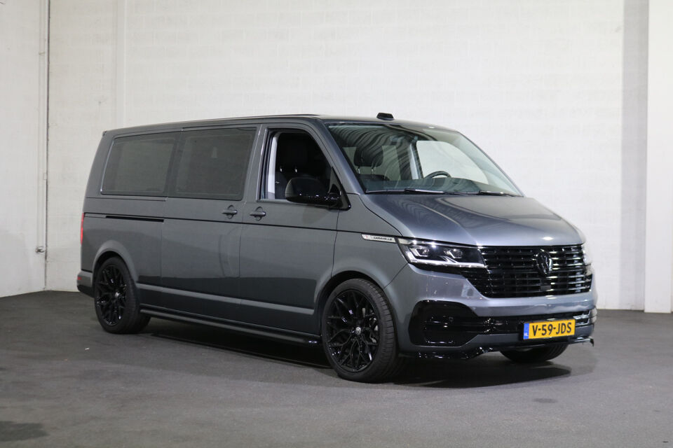 VW-Bedrijfswagens Transporter 2.0 TDI L2 H1 DC 150pk Caravelle Black Edition
