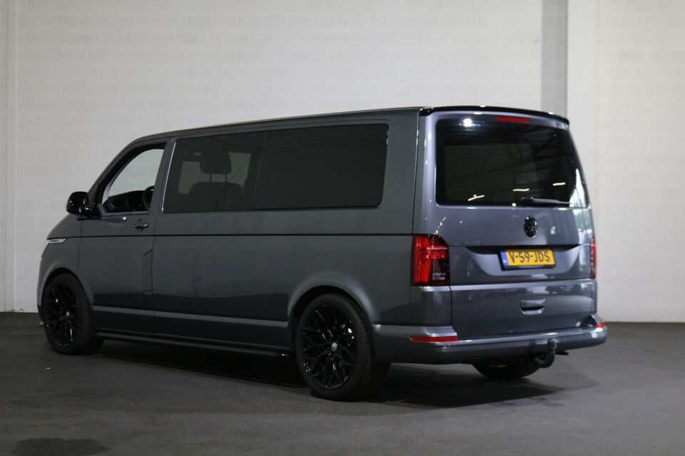 VW-Bedrijfswagens Transporter 2.0 TDI L2 H1 DC 150pk Caravelle Black Edition