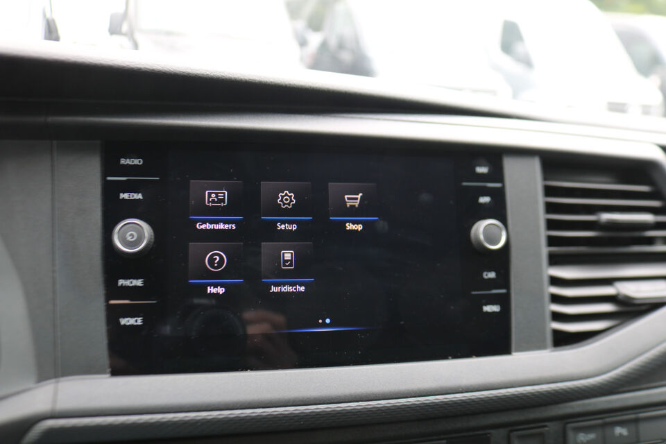 VW-Bedrijfswagens Transporter 2.0 TDI L2 H1 DC 150pk Caravelle Black Edition