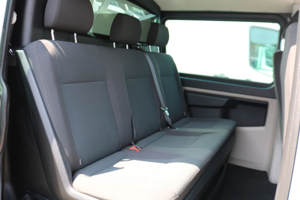 VW-Bedrijfswagens Transporter 2.0 TDI L2 H1 150pk DC 4-Motion Automaat Airco Led Trekhaak Camera