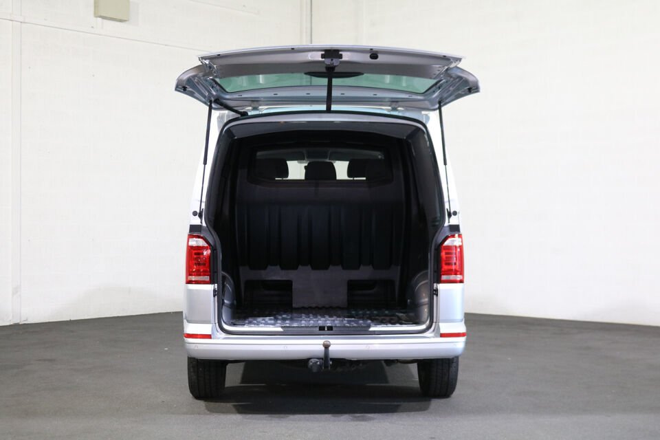 VW-Bedrijfswagens Transporter 2.0 TDI L2 H1 150pk DC 4-Motion Automaat Airco Led Trekhaak Camera