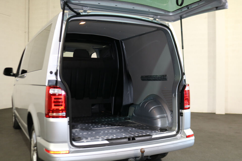 VW-Bedrijfswagens Transporter 2.0 TDI L2 H1 150pk DC 4-Motion Automaat Airco Led Trekhaak Camera