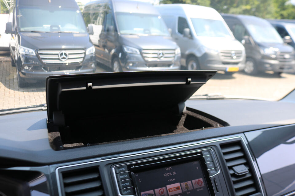 VW-Bedrijfswagens Transporter 2.0 TDI L2 H1 150pk DC 4-Motion Automaat Airco Led Trekhaak Camera