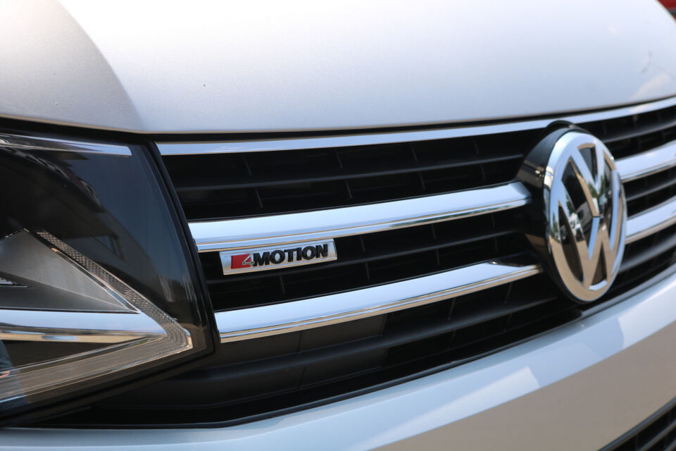 VW-Bedrijfswagens Transporter 2.0 TDI L2 H1 150pk DC 4-Motion Automaat Airco Led Trekhaak Camera