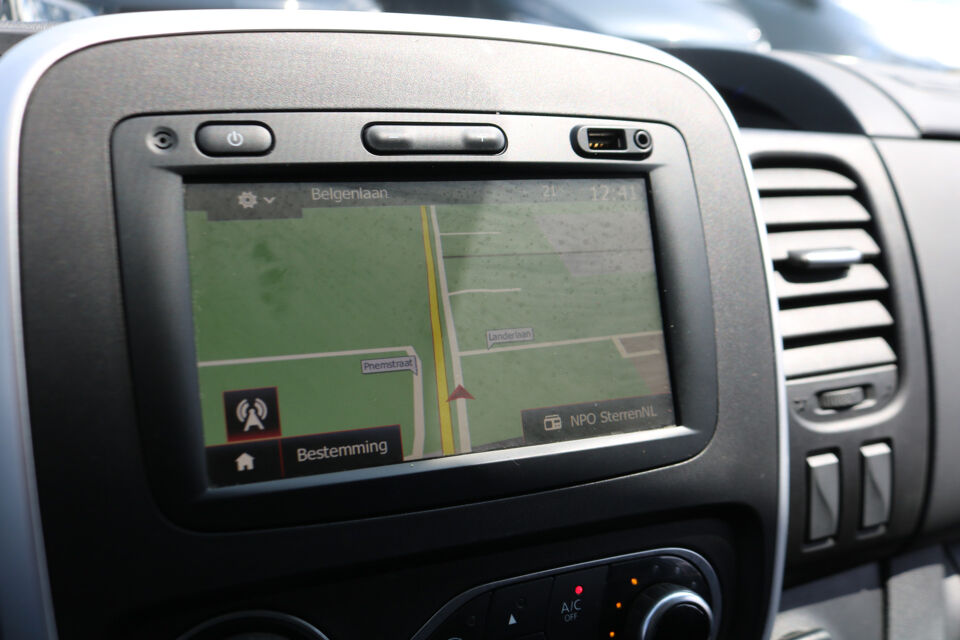 Renault Trafic 2.0 dCi 145pk L2 H1 Airco Navigatie Camera