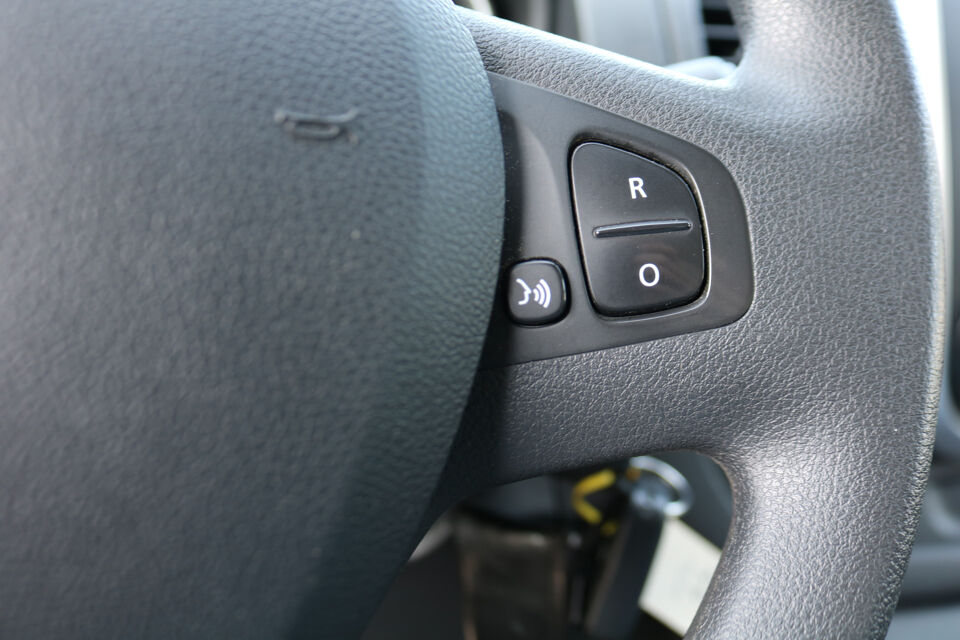Renault Trafic 2.0 dCi 145pk L1 H1 Airco Navigatie Imperiaal