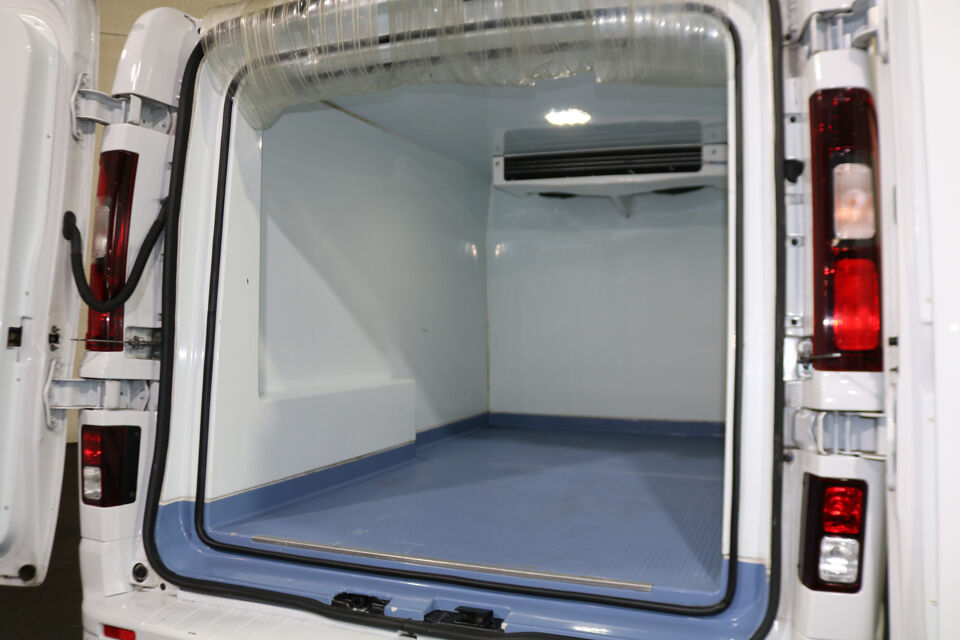 Renault Trafic 2.0 dCi 120pk L1 H1 Koelwagen Dag en Nacht Airco Navigatie Trekhaak