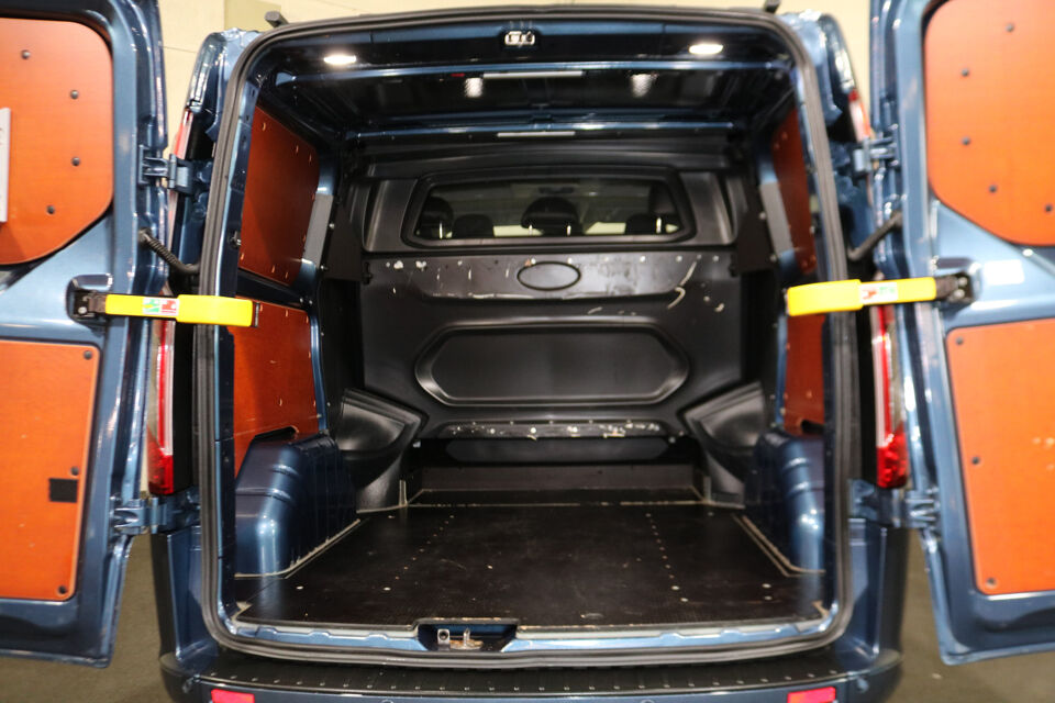 Ford Transit Custom 2.0 TDCI L1H1 Sport DC Automaat Navigatie Camera Trekhaak