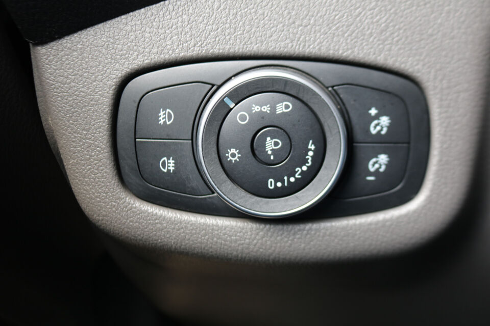 Ford Transit Connect 1.5 EcoBlue L2 Trend Automaat Airco Navigatie Camera Trekhaak