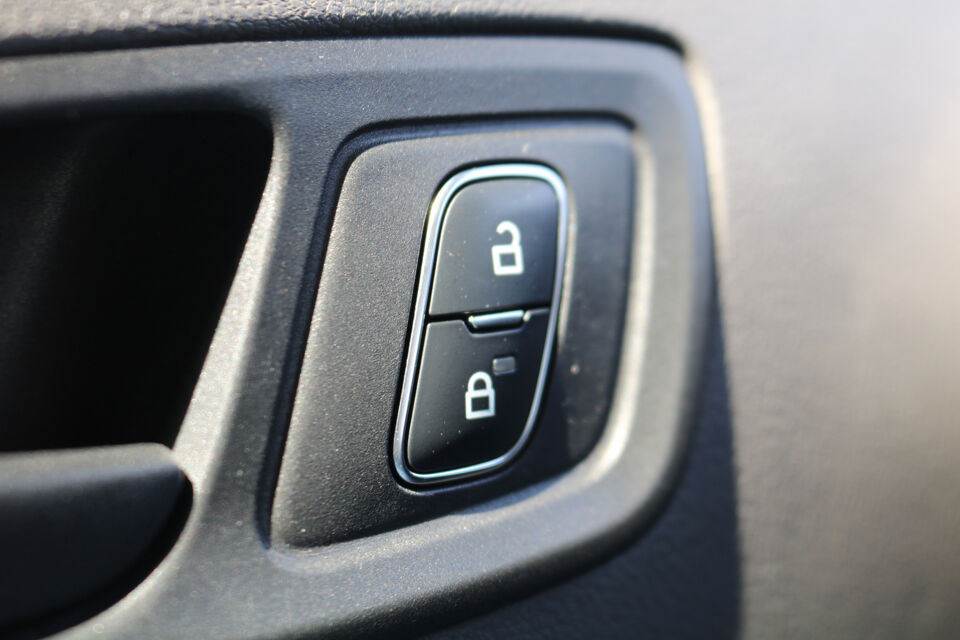 Ford Transit Connect 1.5 EcoBlue L2 Trend Automaat Airco Navigatie Camera Trekhaak
