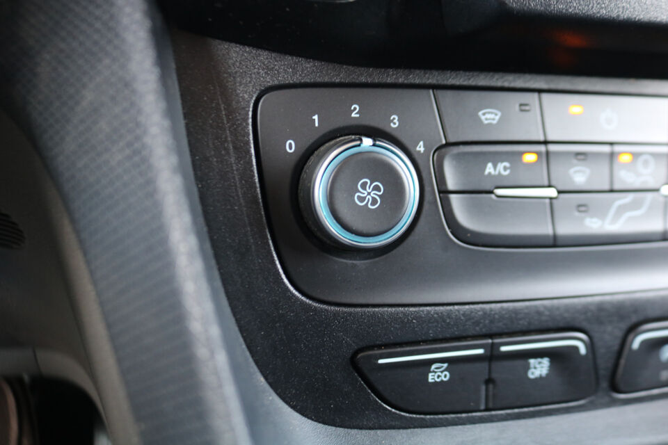 Ford Transit Connect 1.5 EcoBlue L2 Trend Automaat Airco Navigatie Camera Trekhaak