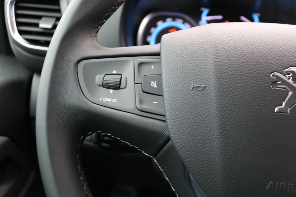 Peugeot e-Expert EV L3 75 kWh Airco Navigatie Trekhaak