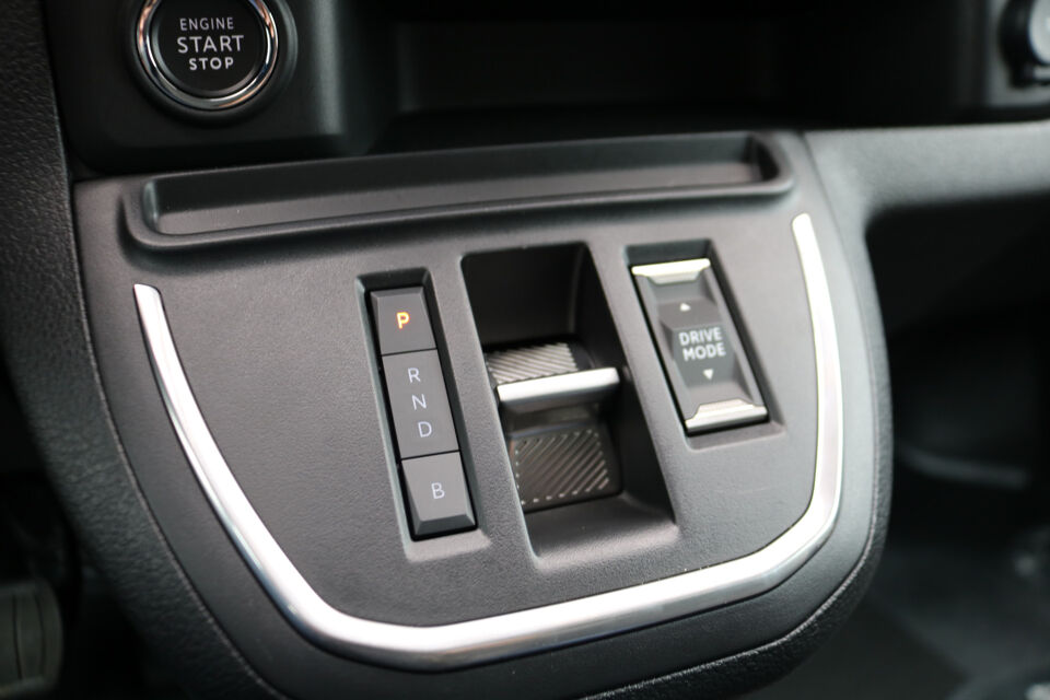 Peugeot e-Expert EV L3 75 kWh Airco Navigatie Trekhaak