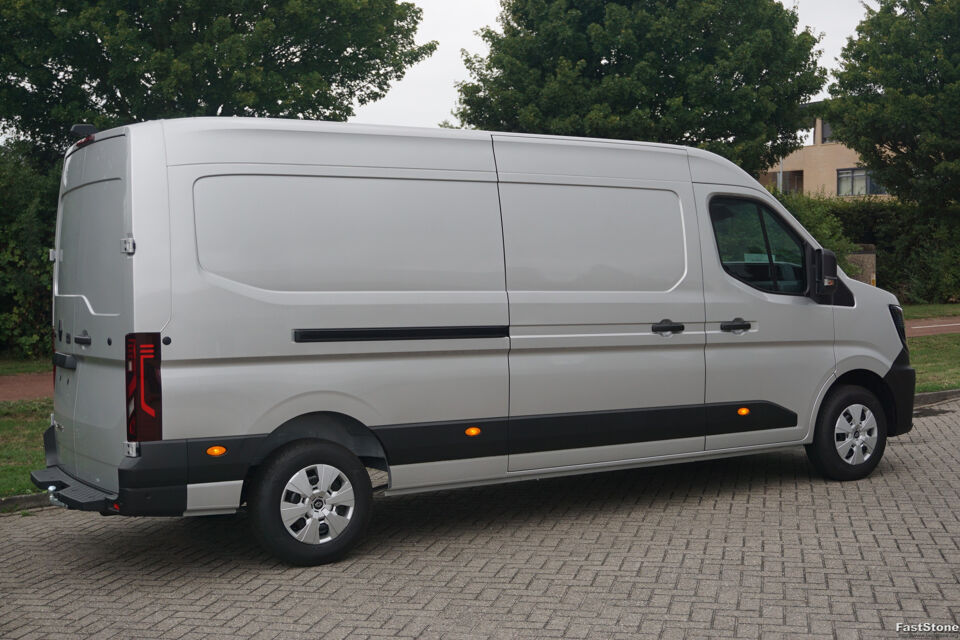 Renault Master T35 170PK Extra L3H2 BPM VRIJ!!