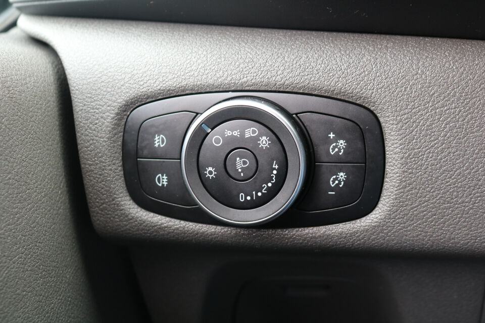 Ford Transit Custom 2.0 TDci 130pk L2 H1 Trend Automaat Inrichting