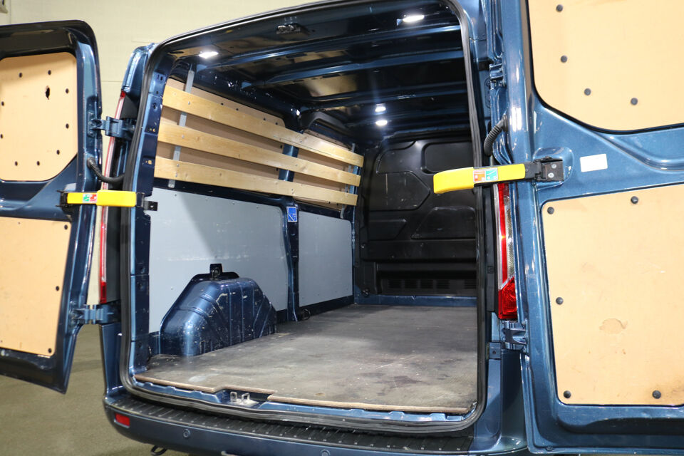 Ford Transit Custom 2.0 TDCI L2 H1 Sport Automaat