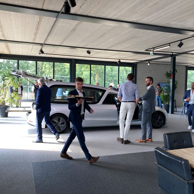 Presentatie Tesla Hearse 3