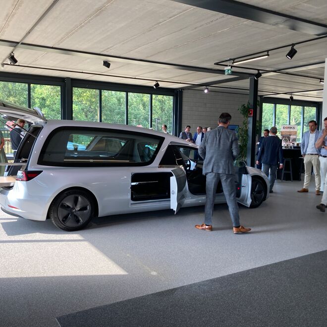 Presentatie Tesla Hearse 3