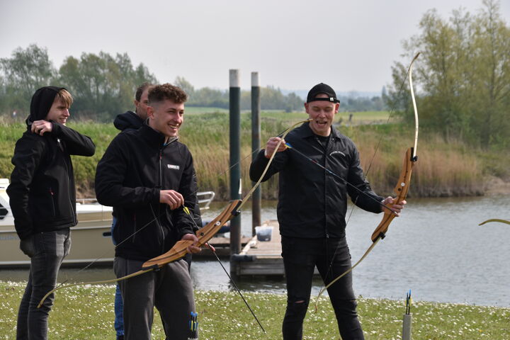 Teamuitje Derks Bedrijfswagens - boogschieten