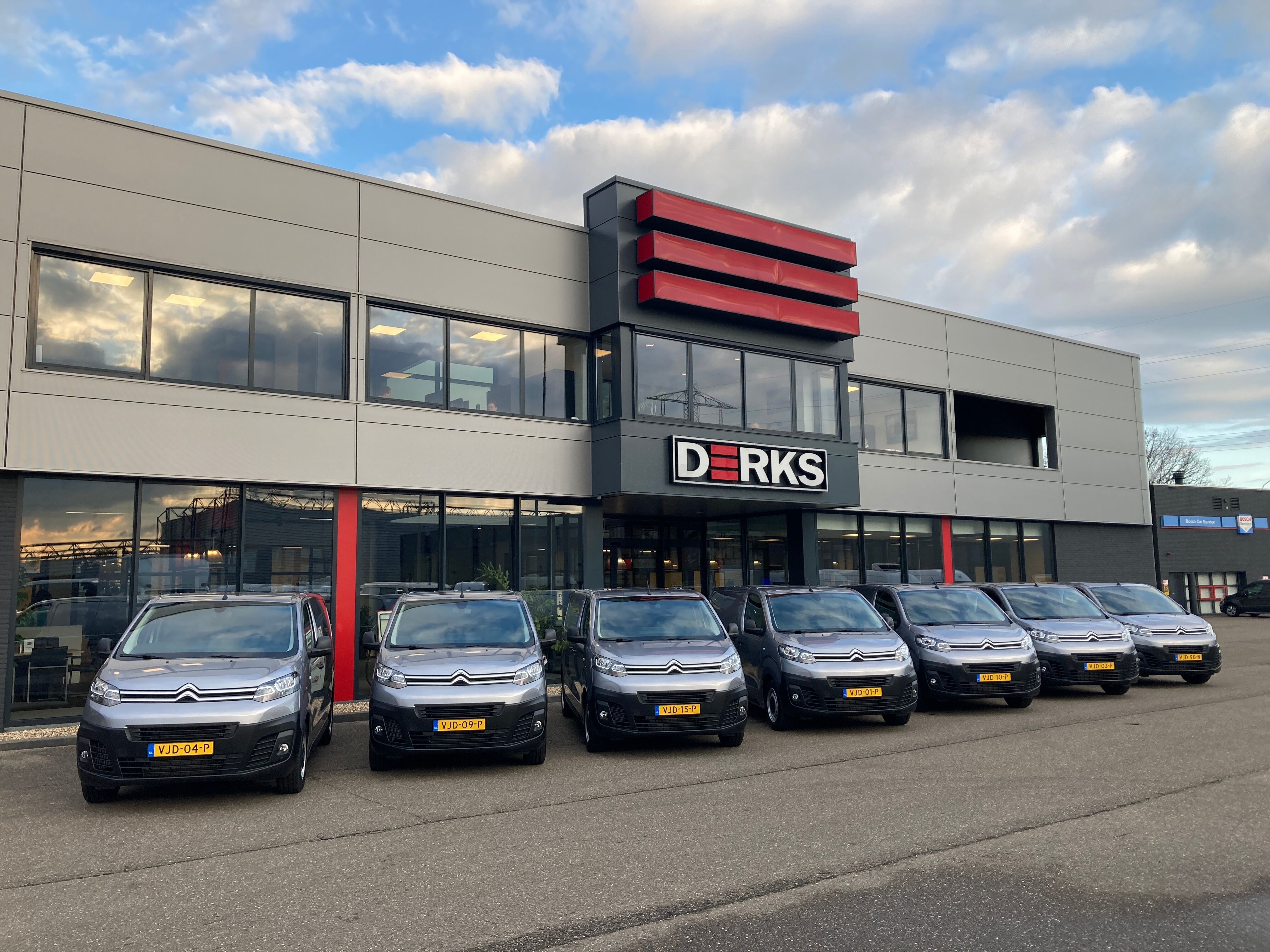 Full Operational Lease Bedrijfswagens. Daarom Derks