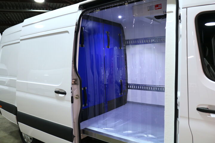 Witte koelwagen interieur multitemp