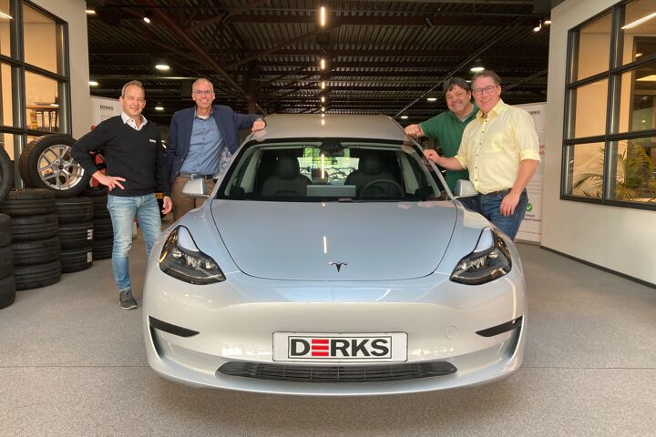 rouwTesla op basis van Tesla Model 3