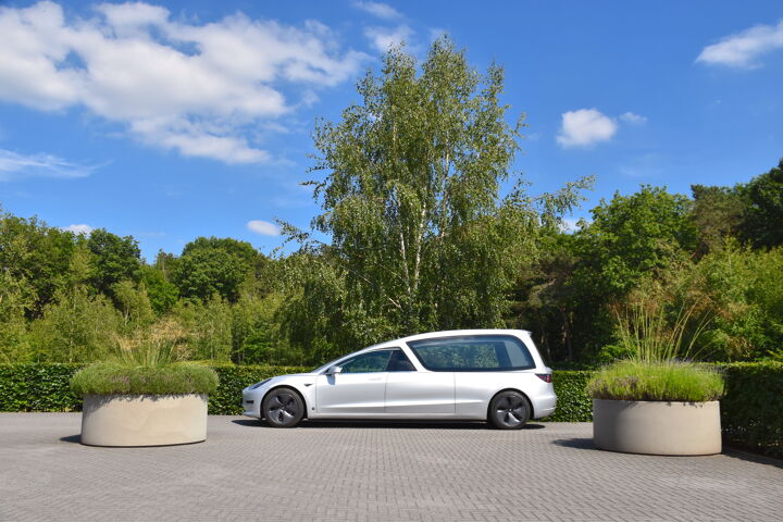 Tesla Hearse 3